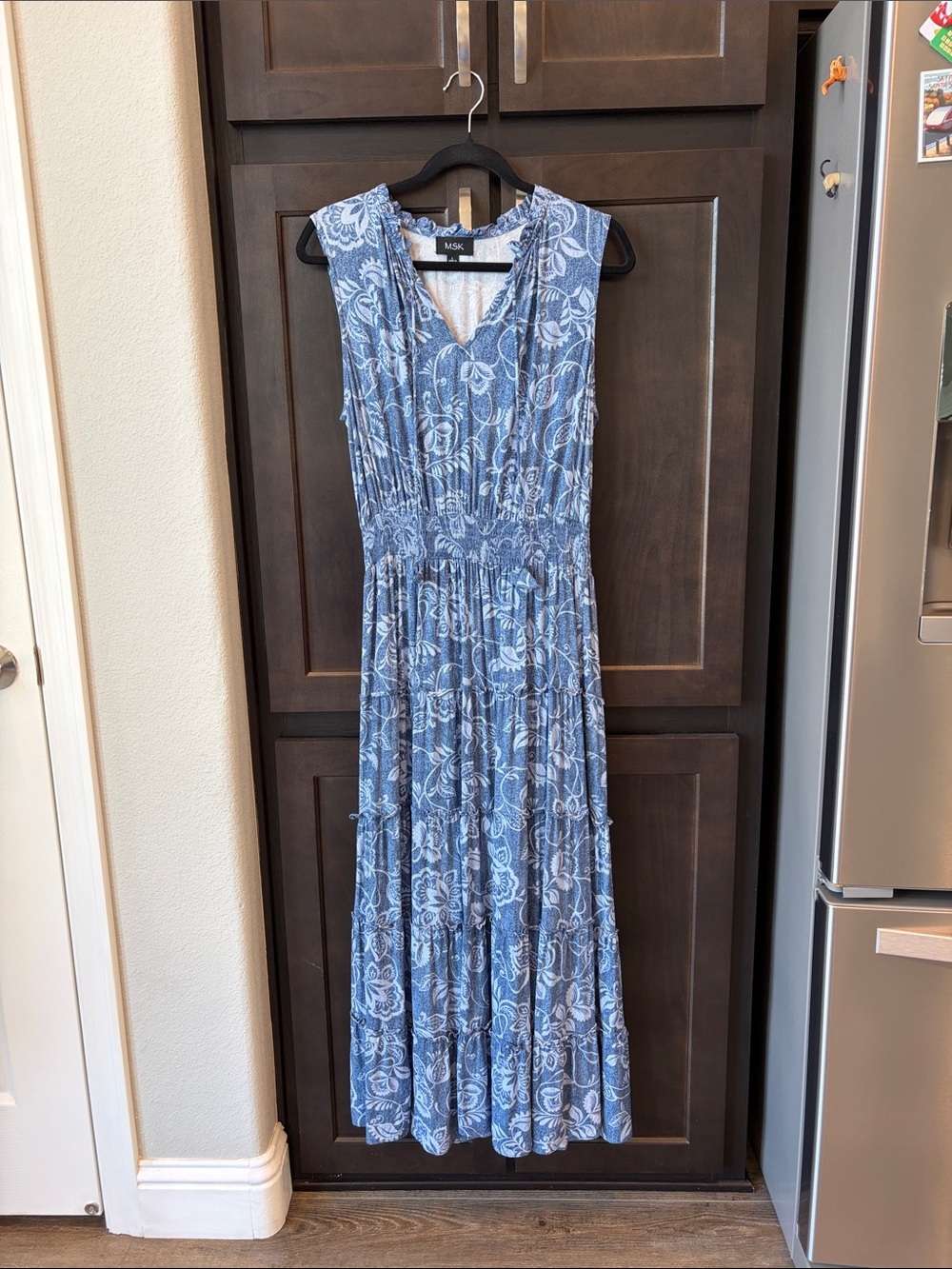 MSK Blue Floral V-Neck Pleated Maxi Dress